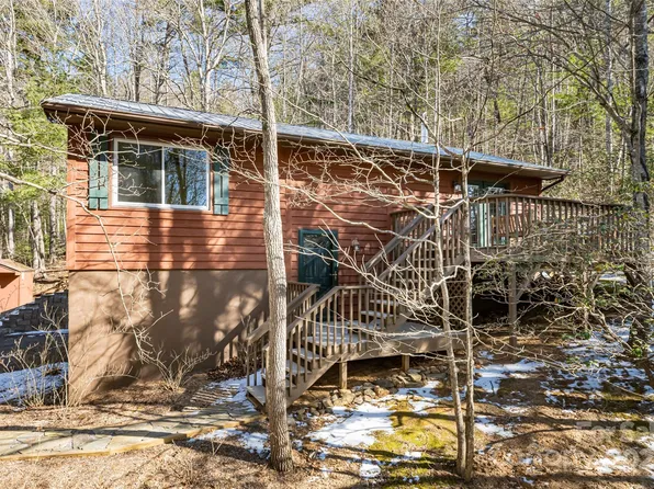 516 Betsy Ross Ln, Asheville, NC 28805