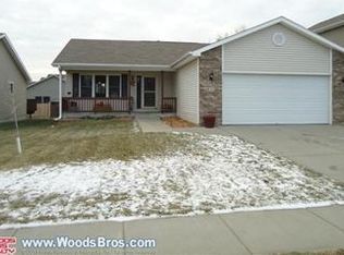 625 Graham Park Dr, Seward, NE 68434