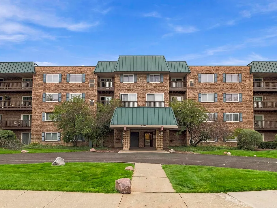 675 Grove Dr #304