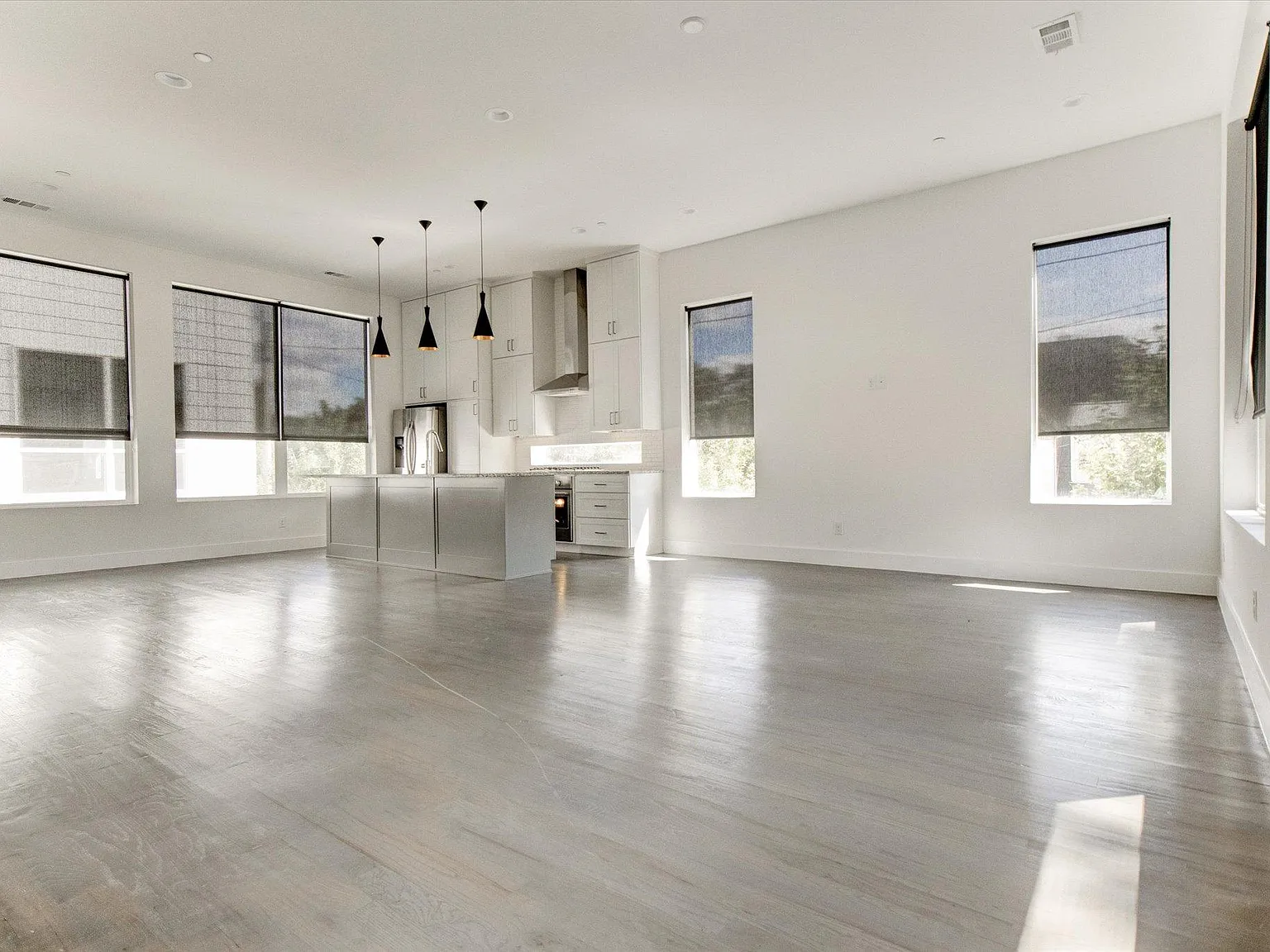 2 bed, 2.5 bath, 1440 sqft, $3,595 — Photo 2