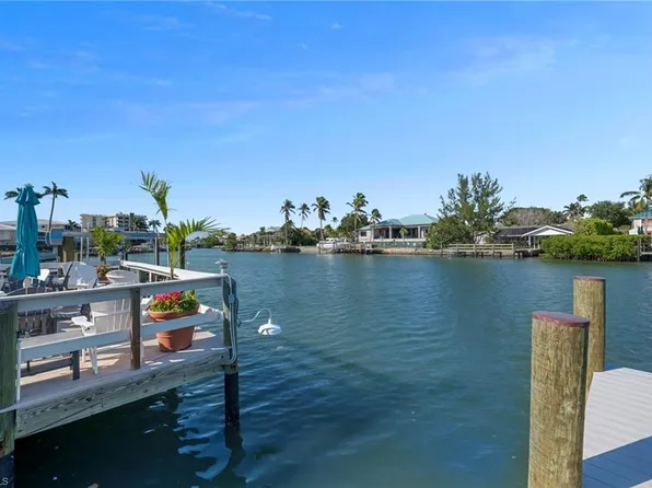 1950 Gulf Shore Blvd N 101, Naples, FL 34102