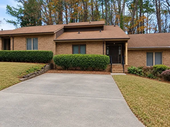 5538 Circlestone Ln, Stone Mountain, GA 30088