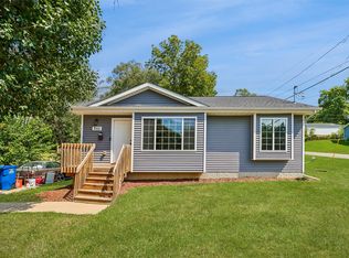 7111 SW 16th St, Des Moines, IA 50315
