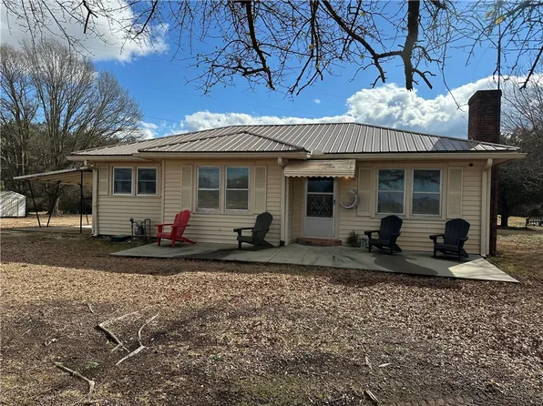1435 Return Church Rd, Seneca, SC 29678