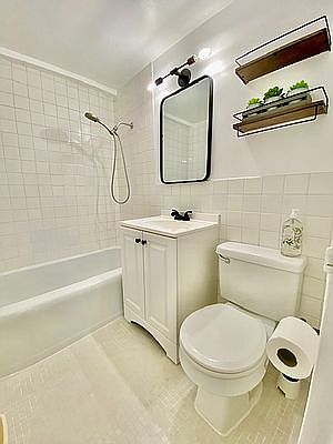 3rd image of 333 E 46th St APT 9J