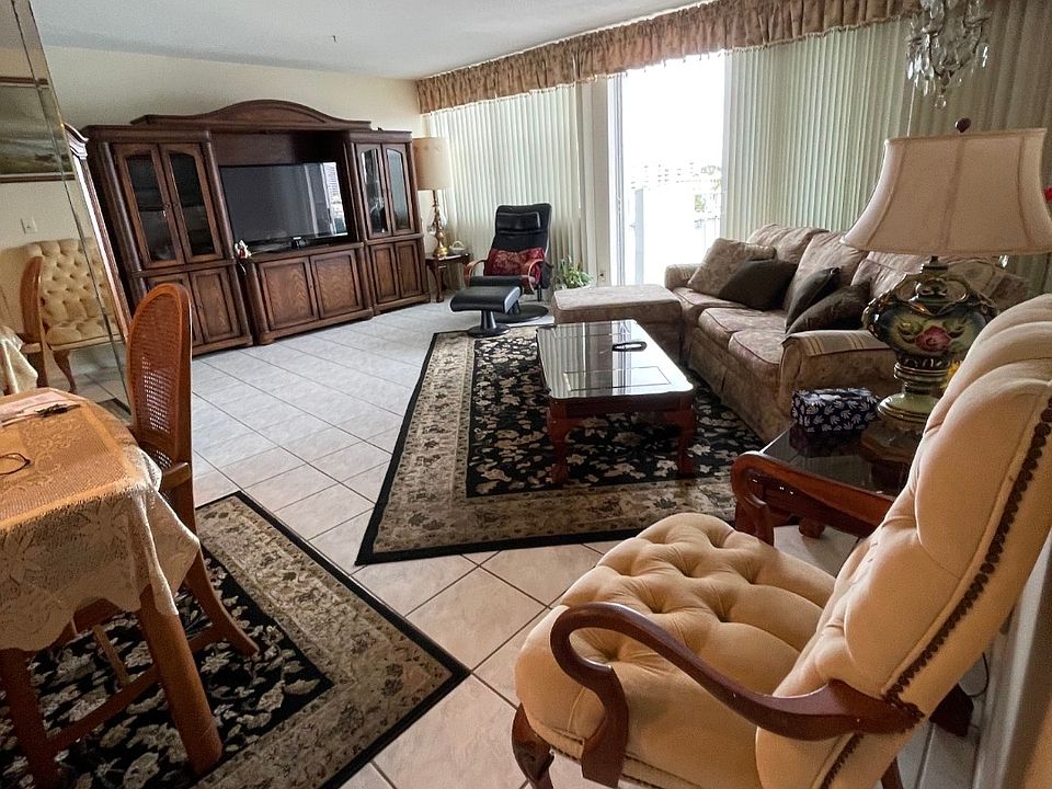 1st image of 430 Golden Isles Dr APT 606