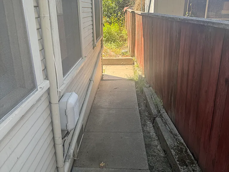 34 W Elm St — Photo 10