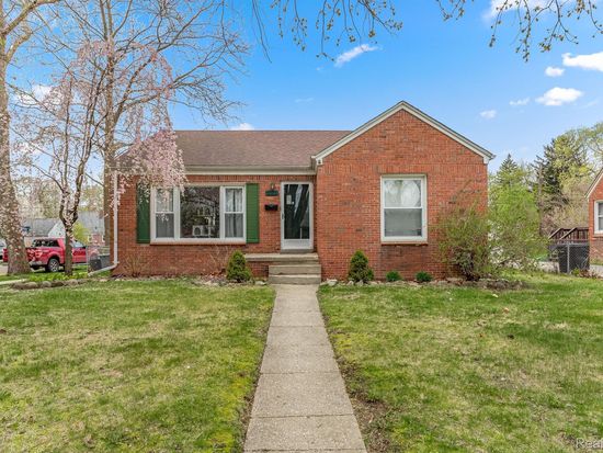 11305 Arcola St, Livonia, MI 48150