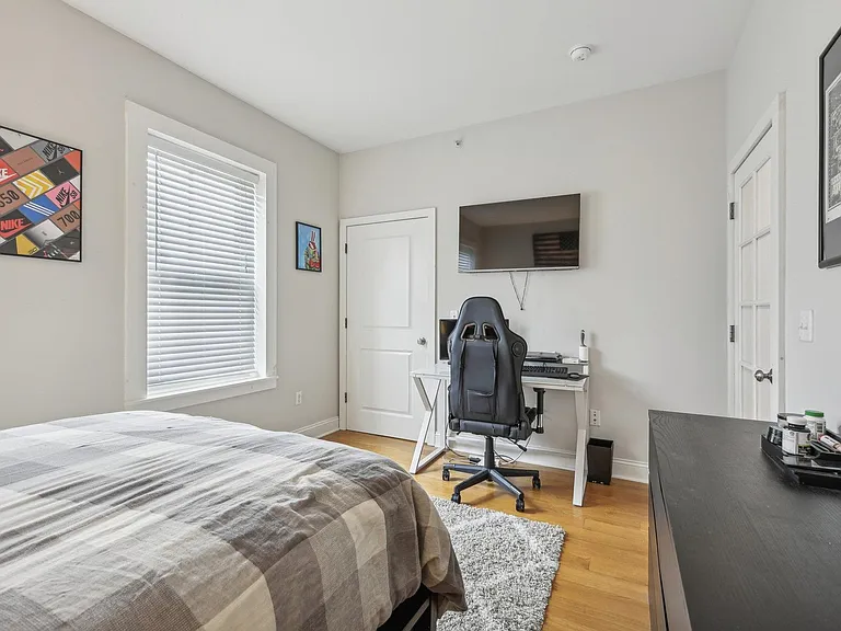 625 Bloomfield St #3 — Photo 6