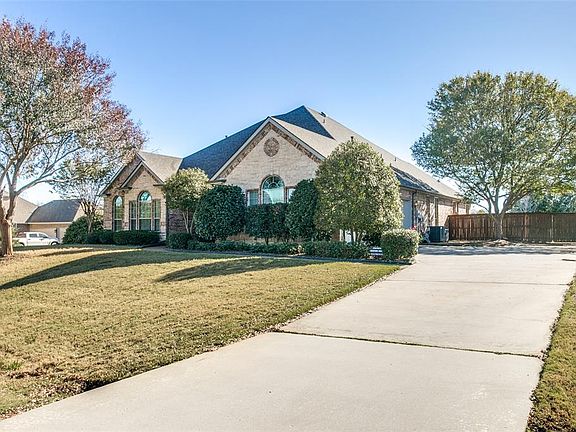 2nd image of 1111 Del Mar Dr