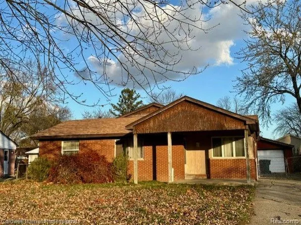 10955 Buchanan St, Belleville, MI 48111