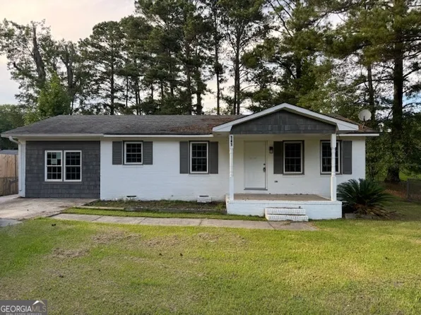 141 Edgewood Cir, Barnesville, GA 30204