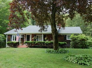 22 North Dr, Ashaway, RI 02804