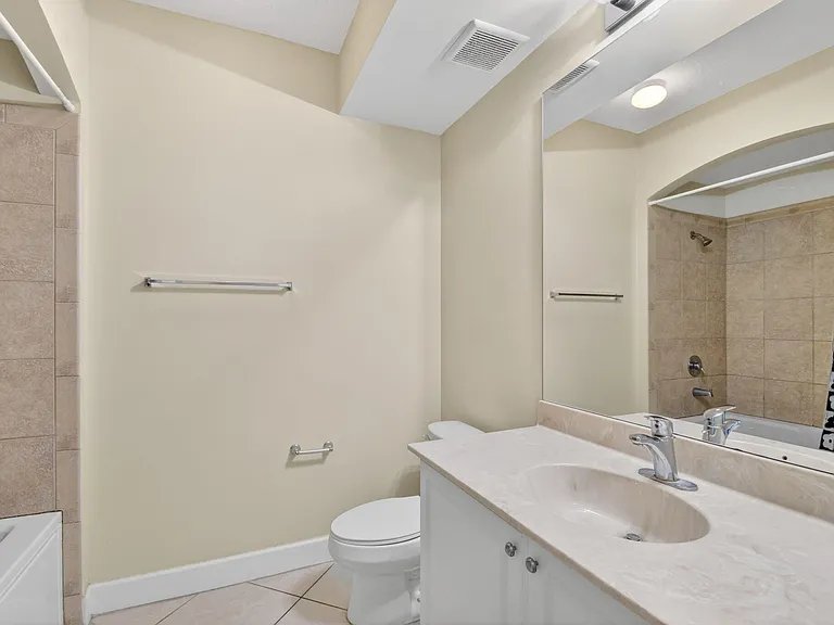 1660 Renaissance Commons Blvd #2517 — Photo 30