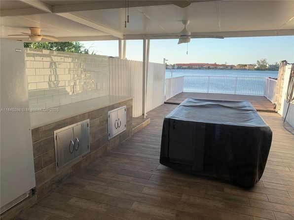 9837 W Okeechobee Rd APT 805