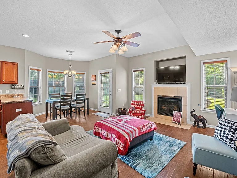 1813 Saint Charles Way — Photo 3