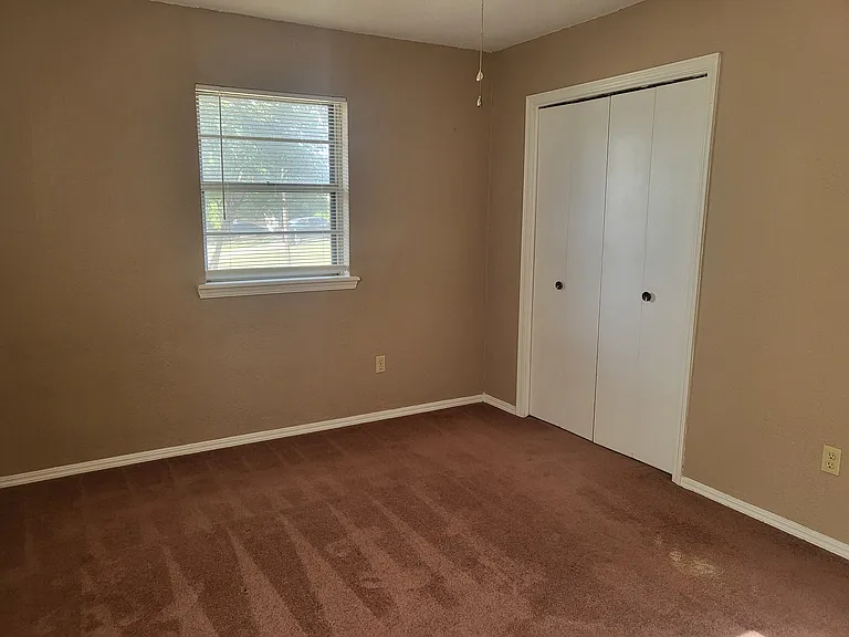 7307 NW Compass Dr — Photo 5