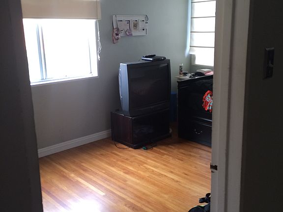4th image of 1722 E Westinghouse St