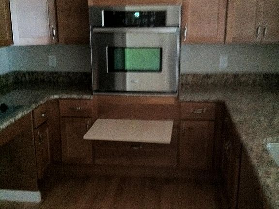 4th image of 793 Oak St APT 106