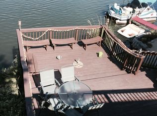 35 Manor Rd, Millbury, MA 01527