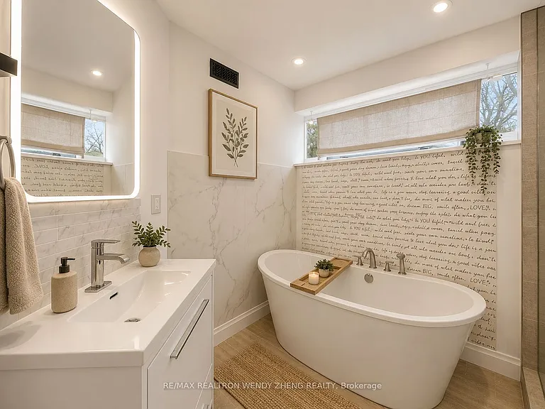 18 King Richard Ct #LOWER — Photo 25