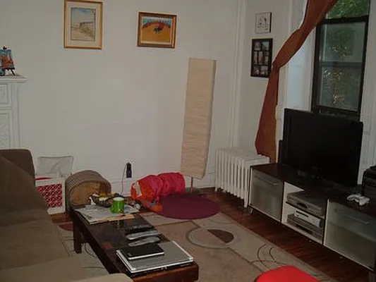 Rented by Aguayo & Huebener Brooklyn | media 3