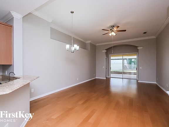 3rd image of 623 Chesney Dr