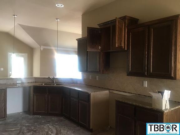 5th image of 1904 Pecan Creek St