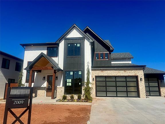 3rd image of 2009 Colonial Way