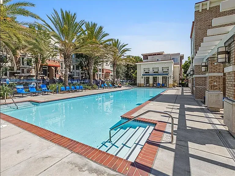 Swimming Pool/Gym-Community Facilities for Residents.