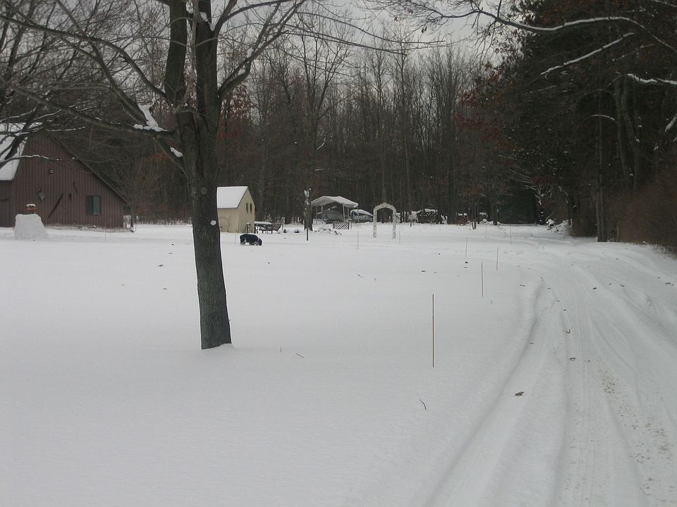 2nd image of 15672 Groesbeck St