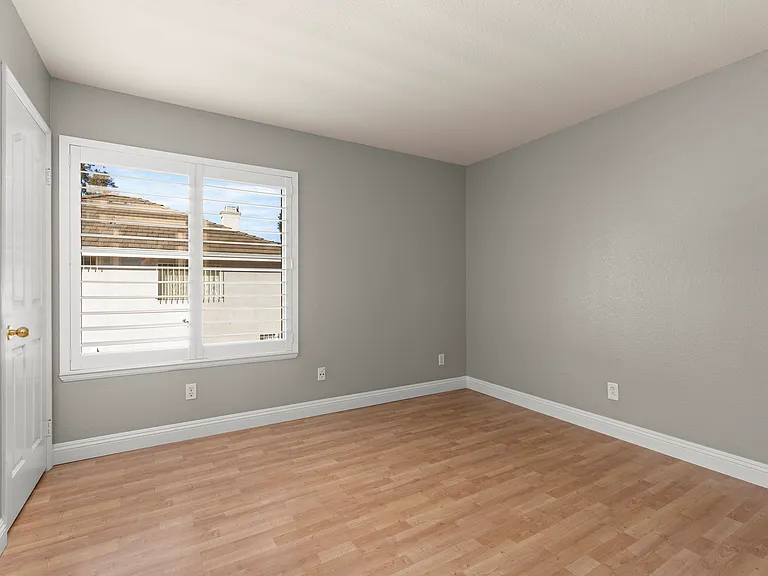 13163 Valewood Rd — Photo 25