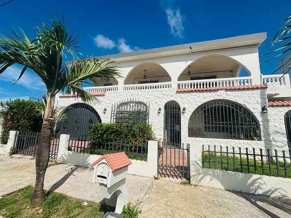 435 Bloque #199-25, Carolina, PR 00985