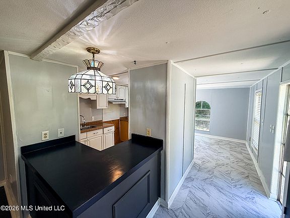 4th image of 143 Maple St