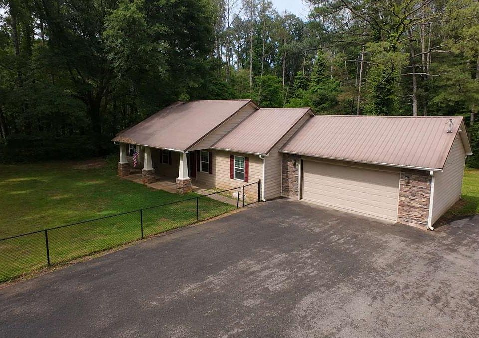 1st image of 654 Peeples Valley Rd NE
