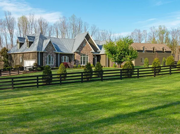 1172 Woodlands Rd, Charlottesville, VA 22901