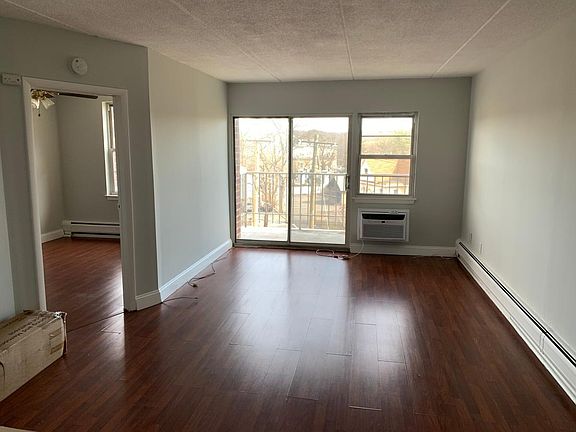 2nd image of 35 Park Ave APT 4H