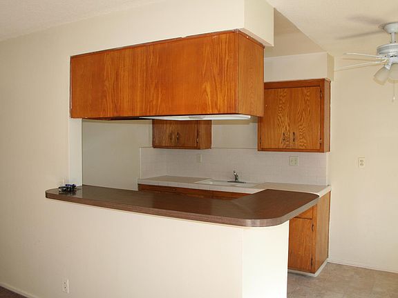 3rd image of 727 Orizaba Ave APT 1