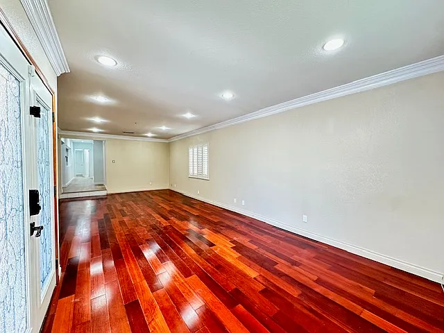 3 bed, 1322 sqft, $4,300 — Photo 3