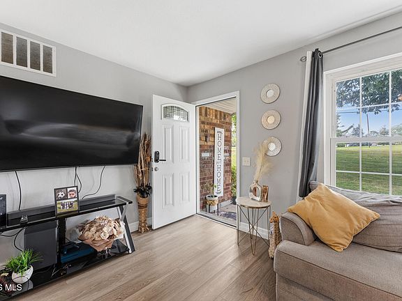 4th image of 5708 Bernath Ct