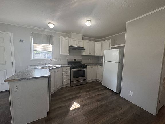3rd image of 34 Westwood Ave