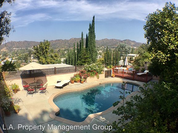 2nd image of 1251 Linda Rosa Ave