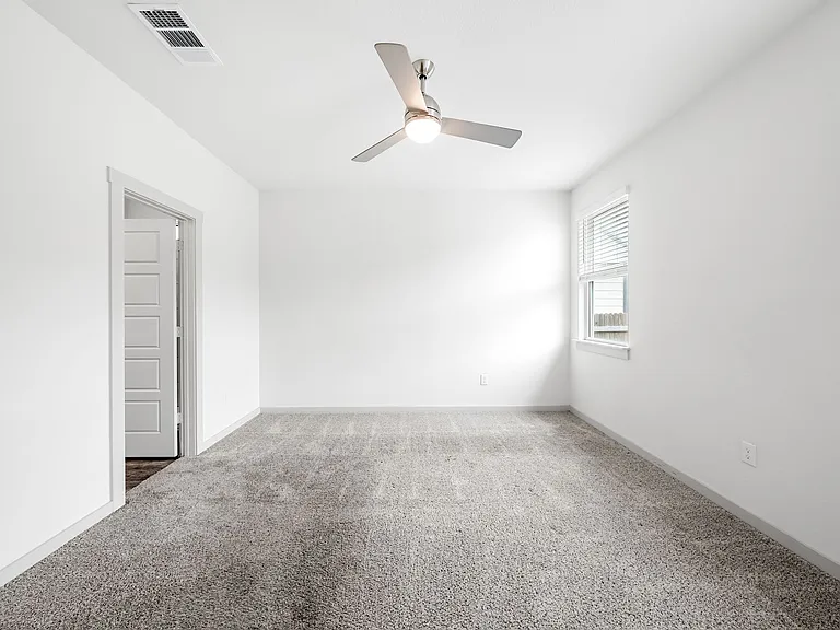 8025 City Top Blvd — Photo 12