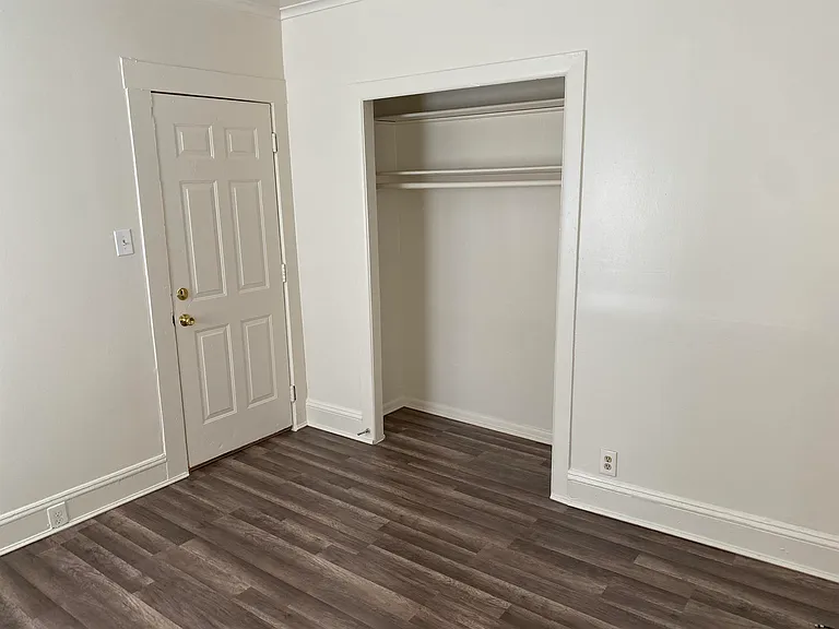 421 Bishop Ave — Photo 4