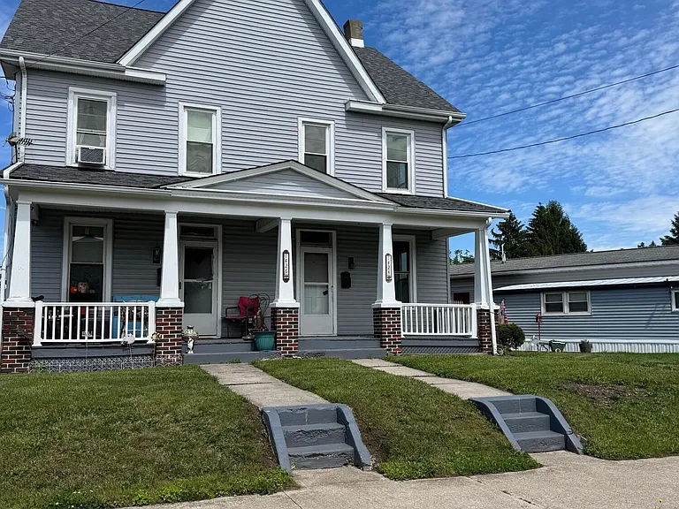 1424 N Market St — Photo 1