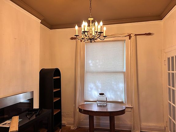Living room area with an electric fire place