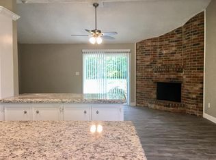 8766 Spring Woods Dr, Montgomery, TX 77316