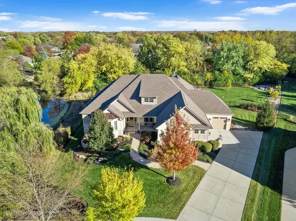 8363 Waterview Ct, Burr Ridge, IL 60527