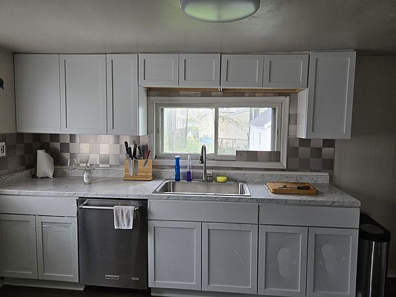 2nd image of 23064 Carlisle Ave
