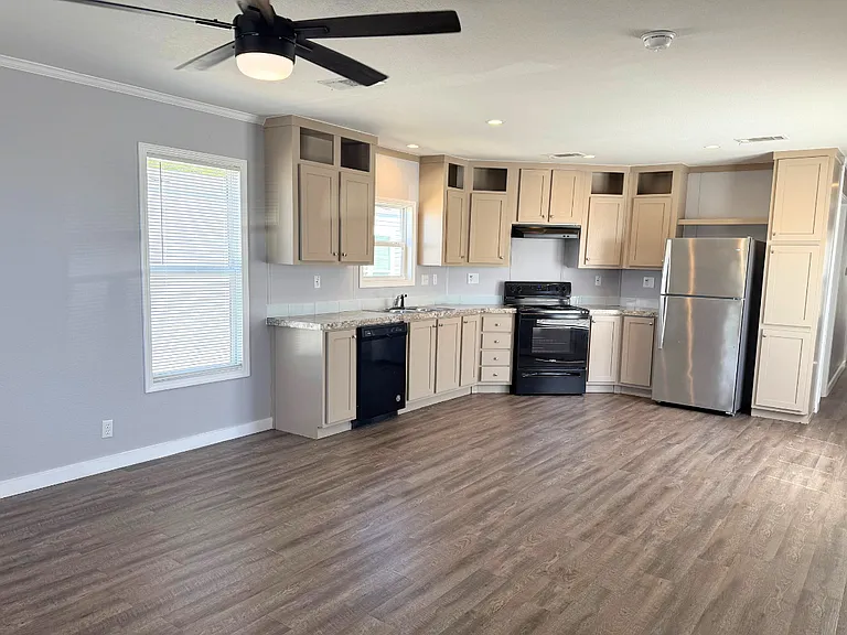 243 Sonoma Dr #138 — Photo 4
